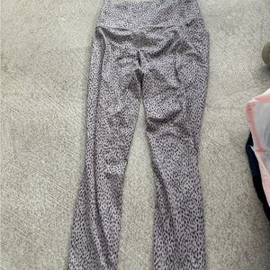 Athleta Gray Patterned Leggings